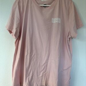 super cute excellent condition dickies shirt